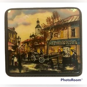 Ukranian Laquer Handpainted Keepsake Box Small Shimmer Front Art Work 4.5"